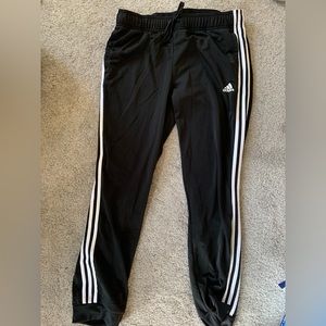 men’s/women’s adidas track suit pants in black XL
